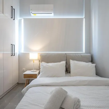 Apartment Trojan Affair Athens