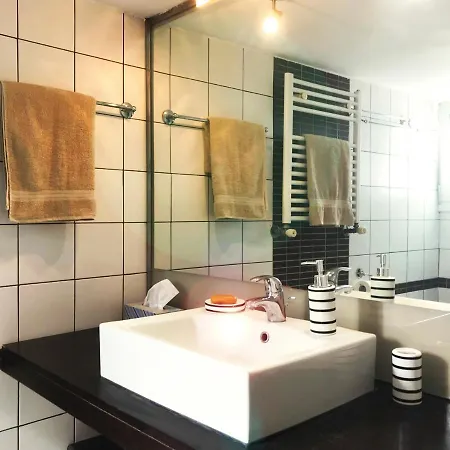 By Foot: Perfect Flat With Terrace