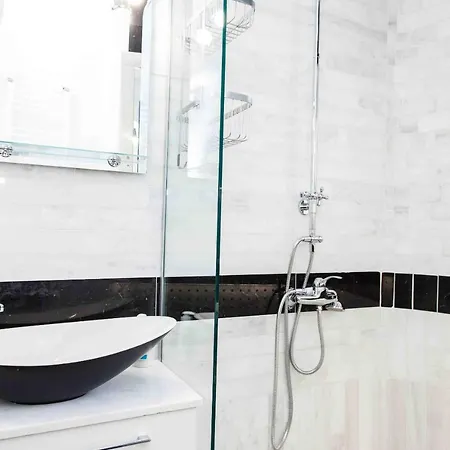 Gorgeous Penthouse With Private Jacuzzi And Amazing View! Appartement