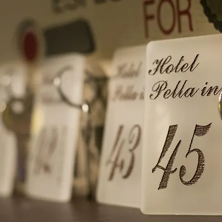 Pella Szálloda *