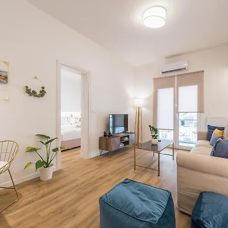 Chic And Comfort In Appartement *