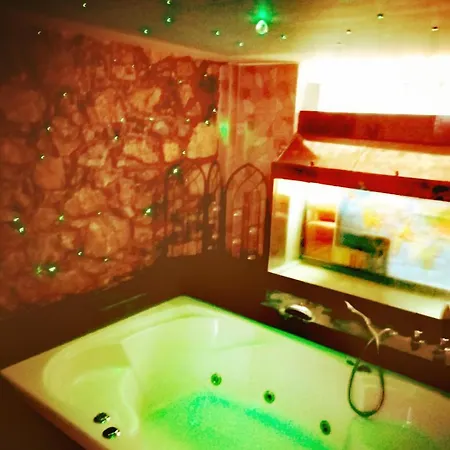Apartment Ellada 11 - Artist Gallery