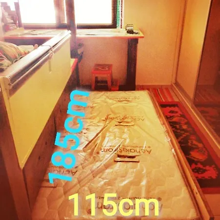 艾拉达11号艺术家画廊公寓 *