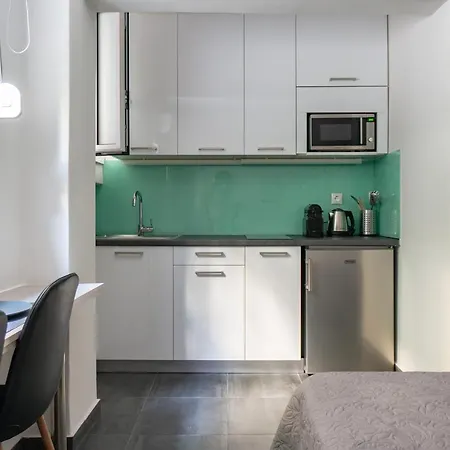 Pan's Cave In Plaka Apartment *