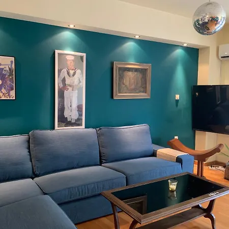 Holodek : Acropolis Apartment