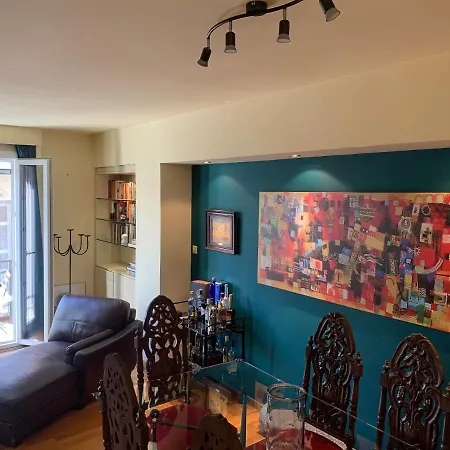 Holodek : Acropolis Apartment