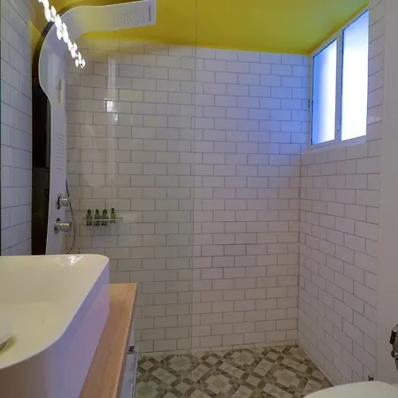 Spacious Flat☆3min To Metro☆ac|netflix|pc
