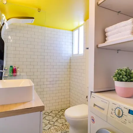 Spacious Flat☆3min To Metro☆ac|netflix|pc