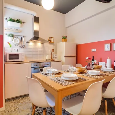 Spacious Flat☆3min To Metro☆ac|netflix|pc Apartment Athens