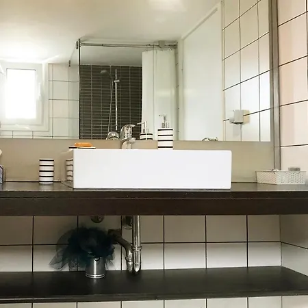 By Foot: Perfect Flat With Terrace