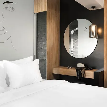 Aparthotel Lux&easy Downtown 4*