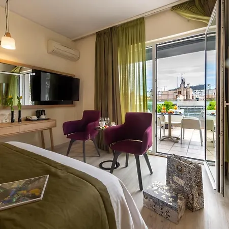 Hotel Polis Grand