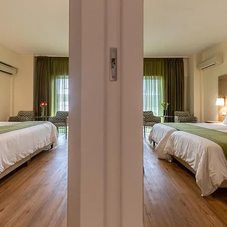 Polis Grand 4* Athen
