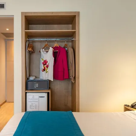 Polis Grand Athen