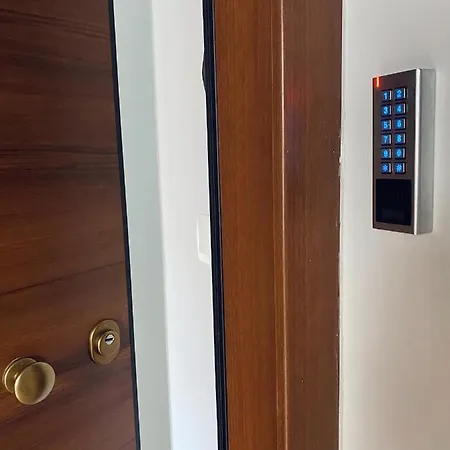 Omega54 Business District Apartment *