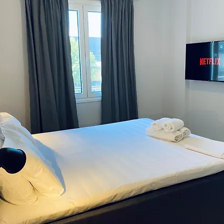 Omega54 Business District Apartman Athén