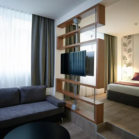 Amazon Hotel