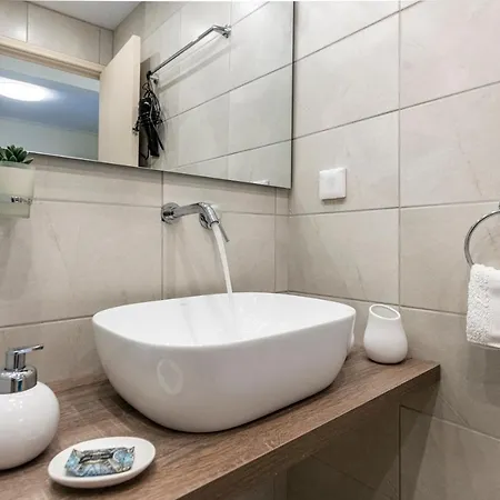 Apartment Plaka House *