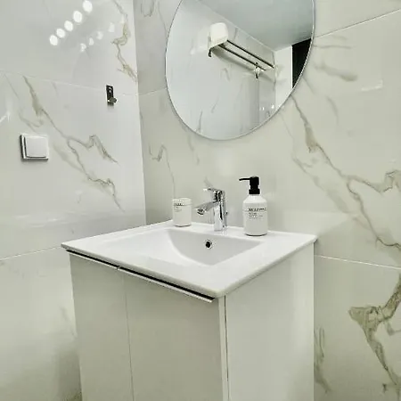 Gorgeous Renovated Apt. Close To Metro And Cultural Sites! Apartmán Atény