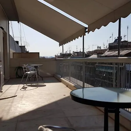 Double - Center, 7 Bd, 3 Bath Apartment Athens