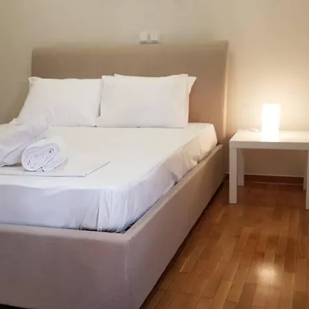 Apartment Double - Center, 7 Bd, 3 Bath *
