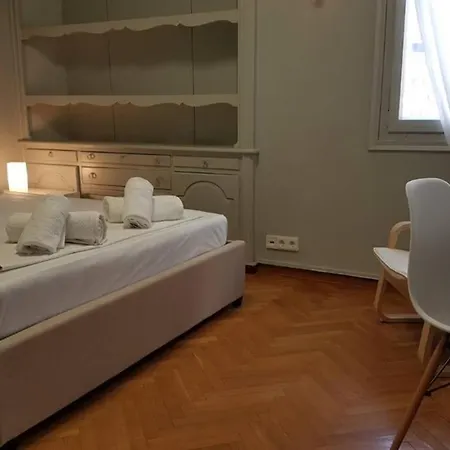 Apartment Double - Center, 7 Bd, 3 Bath Athens