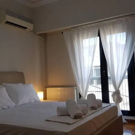 Double - Center, 7 Bd, 3 Bath Apartment