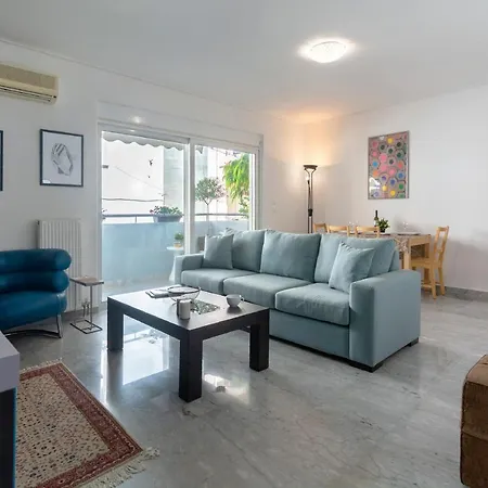 3bd Apt. Near Acropolis Apartment