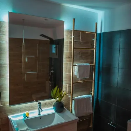 Noho Boutique , Premium Living Lazeon 7
