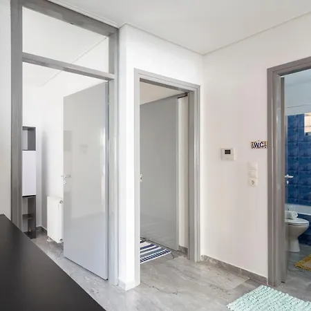 Apartment 3bd Apt. Near Acropolis *