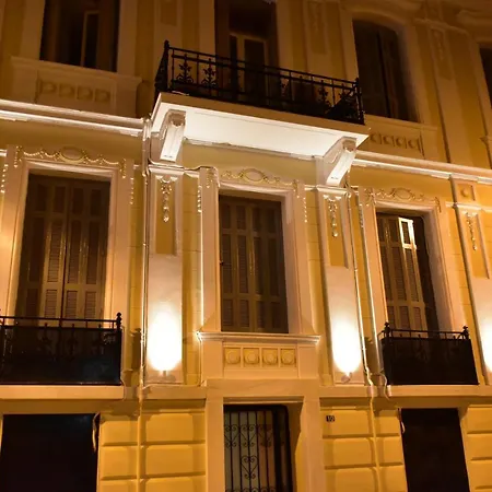 Zorbas Hostel *
