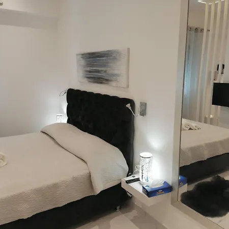 The Syntagma Luxury