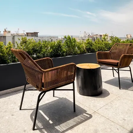Bob W Akadimia Hotel 4*