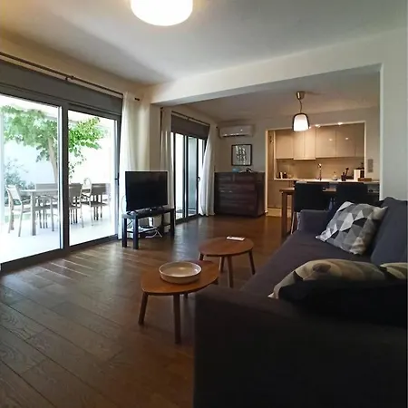 Holiday home Riviera Luxury House With Sunny Backyard