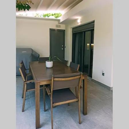 Holiday home Riviera Luxury House With Sunny Backyard Athens