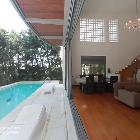 Ultra-modern Living, Luxe 4br With Private Outdoor Pool * Αθήνα