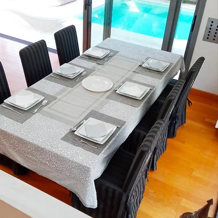 Ultra-modern Living, Luxe 4br With Private Outdoor Pool Villa Athens