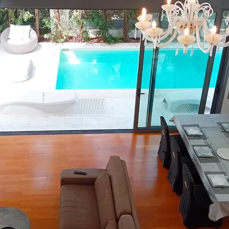 Ultra-modern Living, Luxe 4br With Private Outdoor Pool Villa *