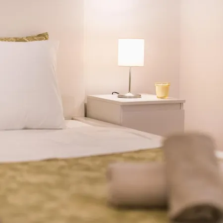 At Megaro Mousikis St Semi Basement 1bed 2 Pers *