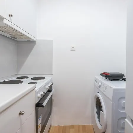 Apartment At Megaro Mousikis St Semi Basement 1bed 2 Pers