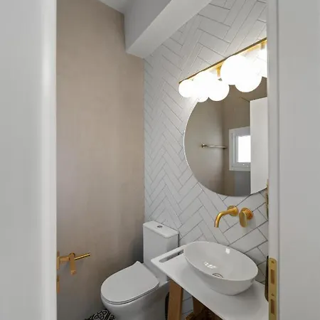 Luxurious With Big Sea View Terrace - Location * Athens