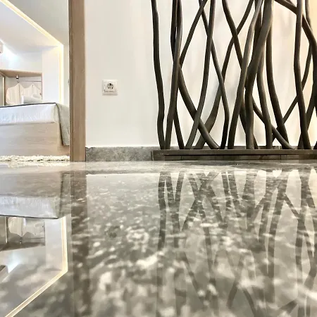 Warehouse Boutique & 4* Athens