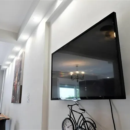 3bd Next To Metro Luxury Apartment