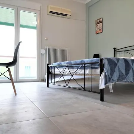 3bd Next To Metro Luxury Athens