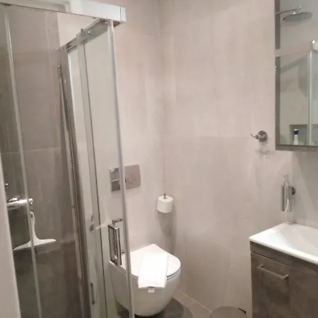 Syntagma Contemporary Apartment Athens