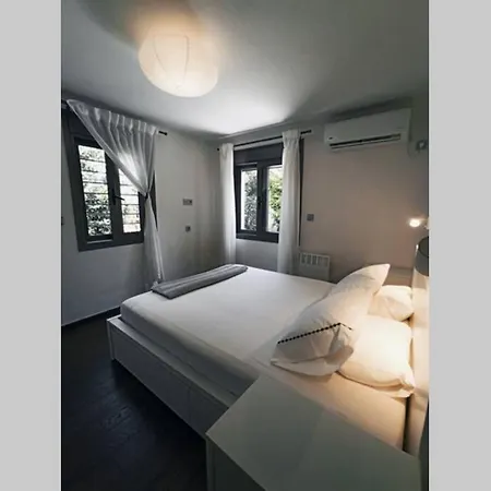 Riviera Luxury House With Sunny Backyard Holiday home Athens