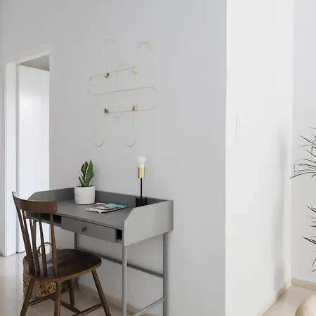 Pleasant 2br Near Helexpo By Upstreet Apartment Athens