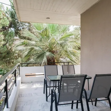 Pleasant 2br Near Helexpo By Upstreet Athens