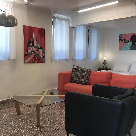 Apartment Stylish, Basement With Roof Access - Ep9b *