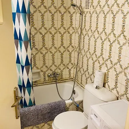 Διαμέρισμα Metaxourgio Spacious Two Bedroom *